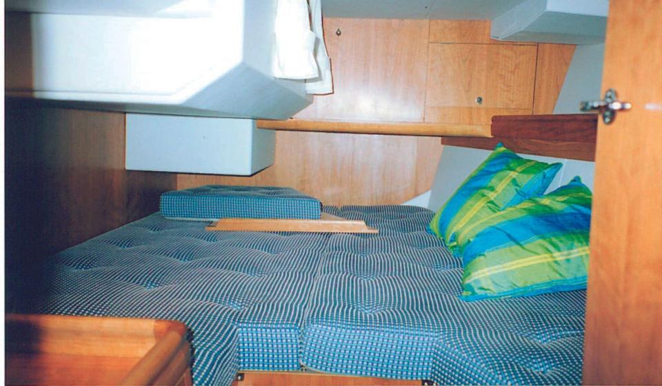 Oyster 42 Double Cabin