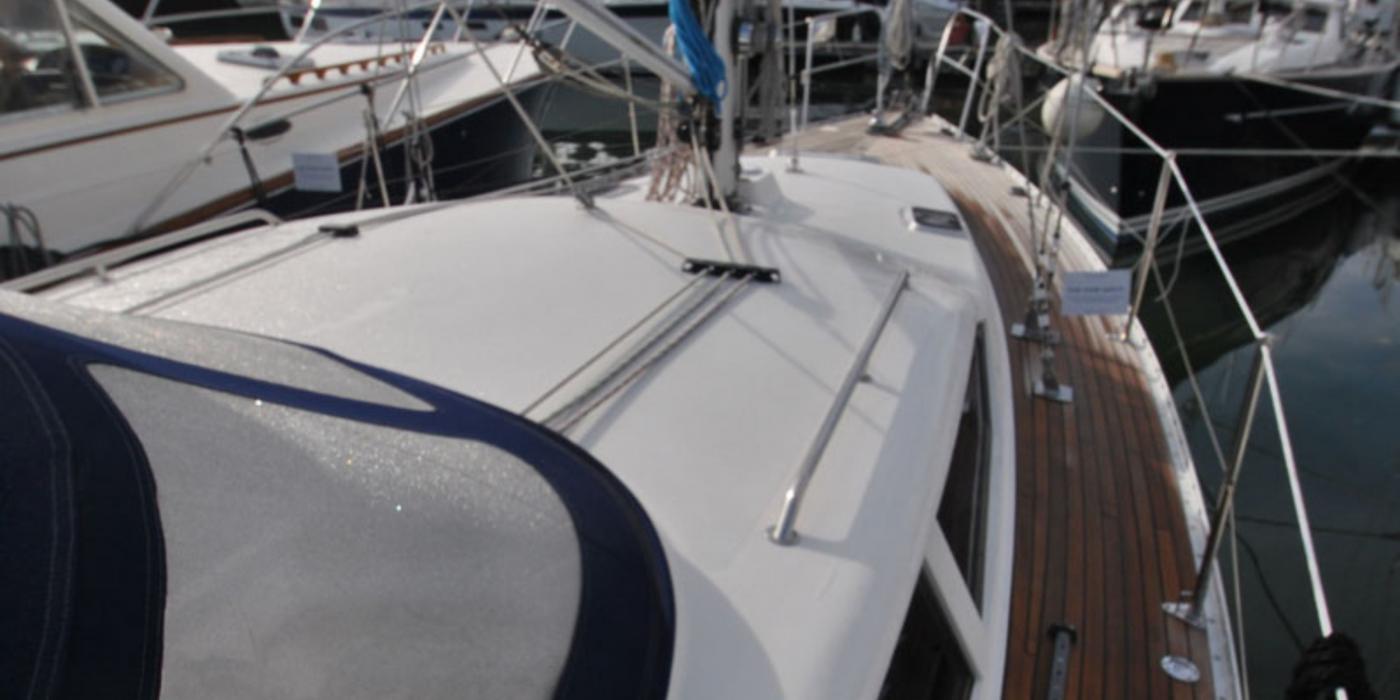 Oyster 42 Foredeck