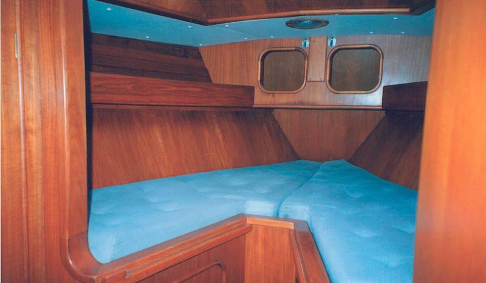 Oyster 435 Forward Cabin