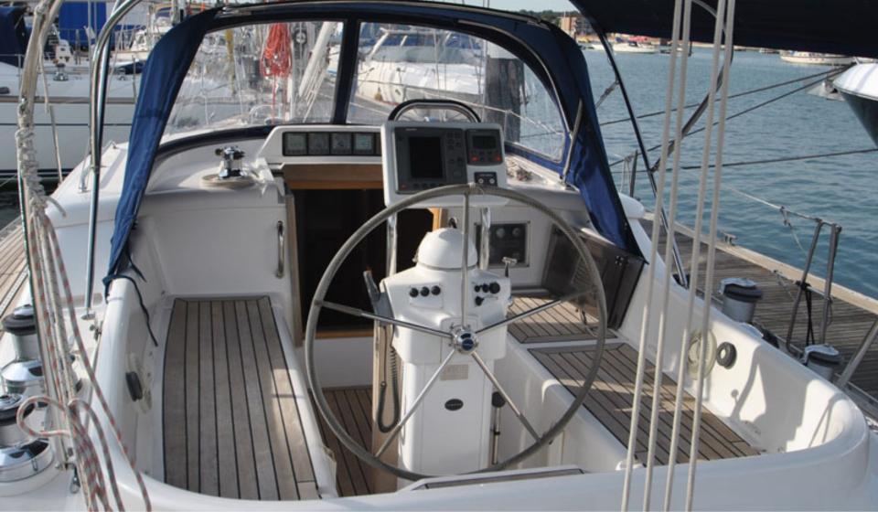 Oyster 45 Cockpit v2