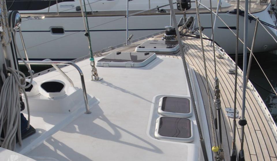 Oyster 45 Foredeck v2