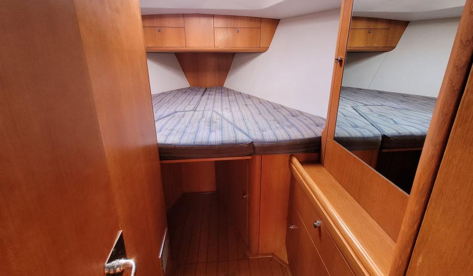 Oyster 45 Gallery 8 v2