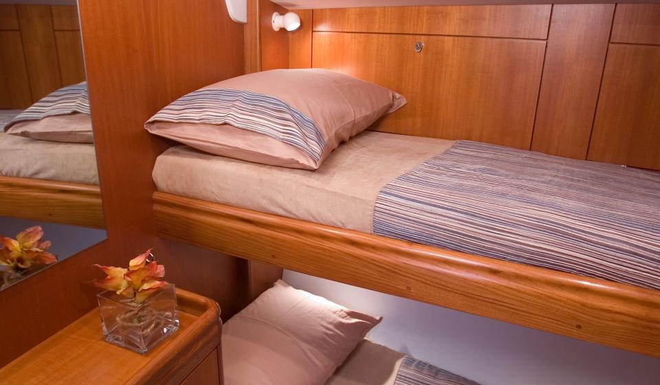 Oyster 45 Twin Cabin v2