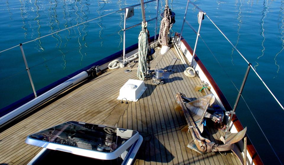 Oyster 46 Foredeck v2