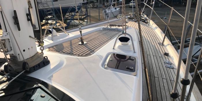 Oyster 46 Foredeck