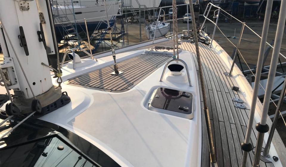 Oyster 46 Foredeck