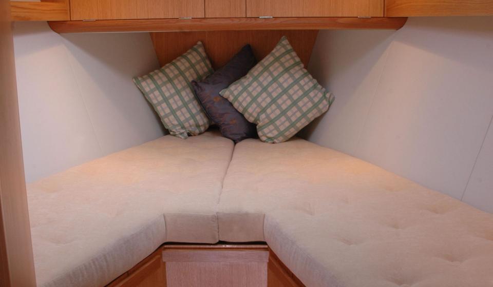 Oyster 46 Forward Cabin