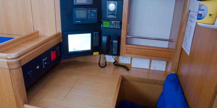 Oyster 47 Chart Table