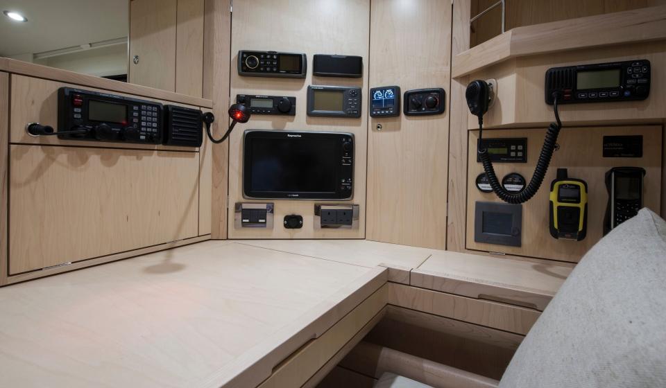 Oyster 475 Chart Table v2