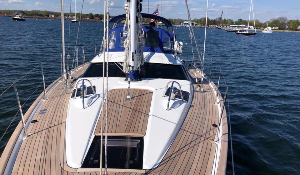 Oyster 475 Foredeck