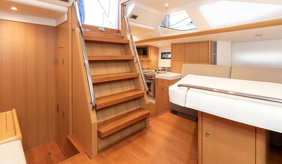 Oyster 475 Saloon Companionway