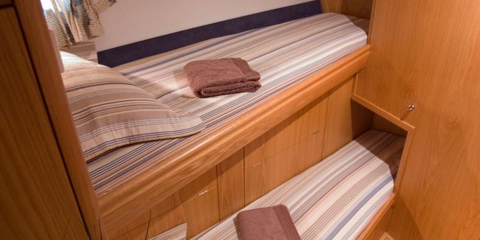 Oyster 485 Twin Cabin