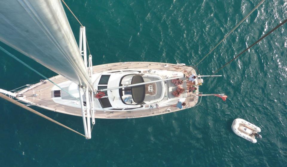 Oyster 49 Anchored Aerial Mast