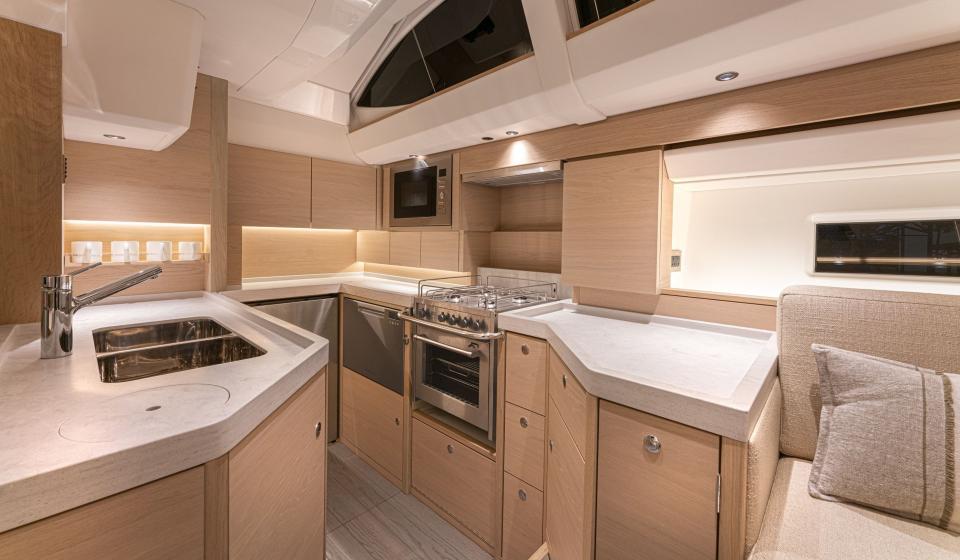 Oyster 495 Gallery 12