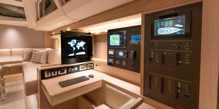 Oyster 495 Gallery 9