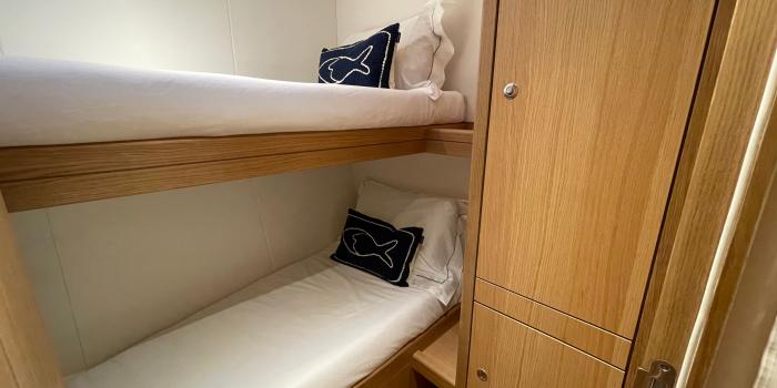 Oyster 495 Interior 4