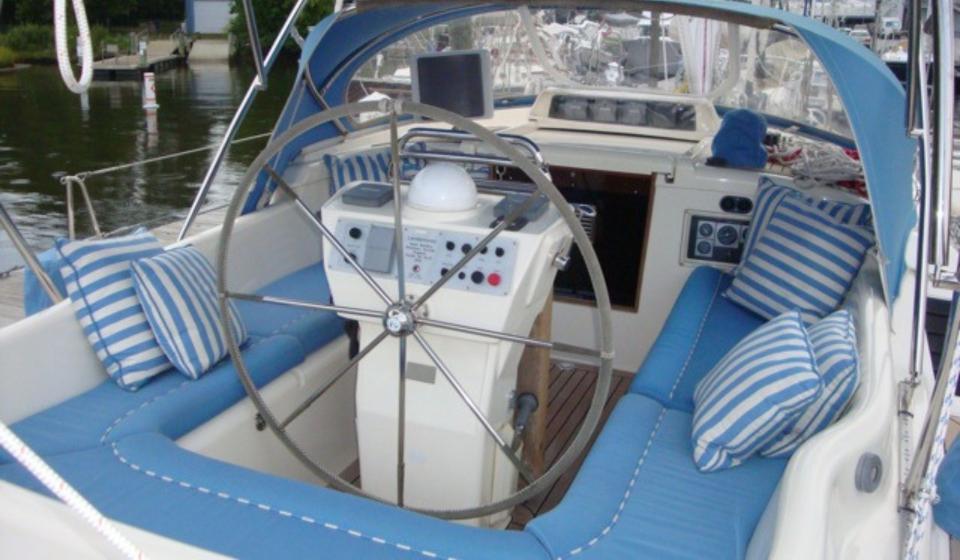 Oyster 53 Cockpit