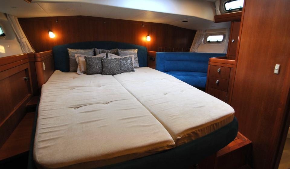 Oyster 53 Jarina Gallery 1