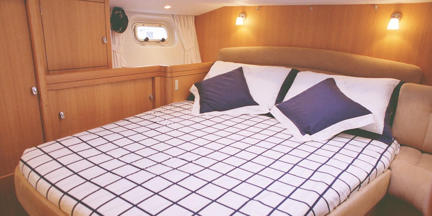 Oyster 53 Master Cabin