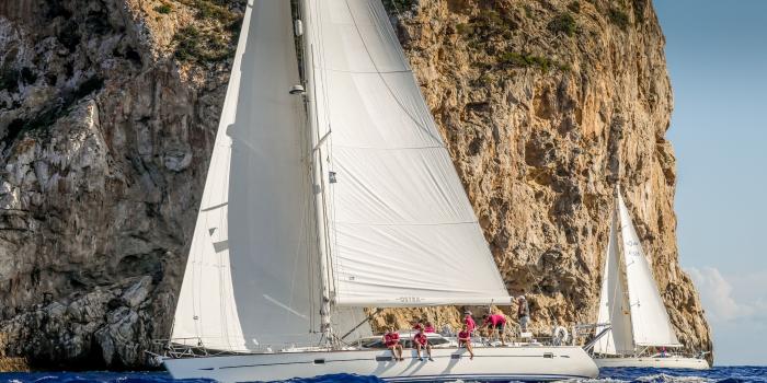 Oyster 53 Sailing Gallery 3