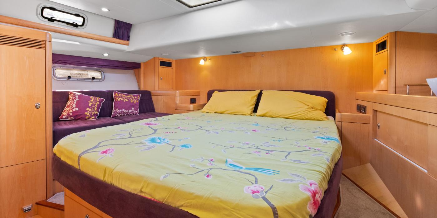 Oyster 54 Gallery 8 v2