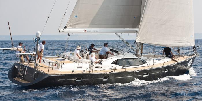 Oyster 54 Sailing stern