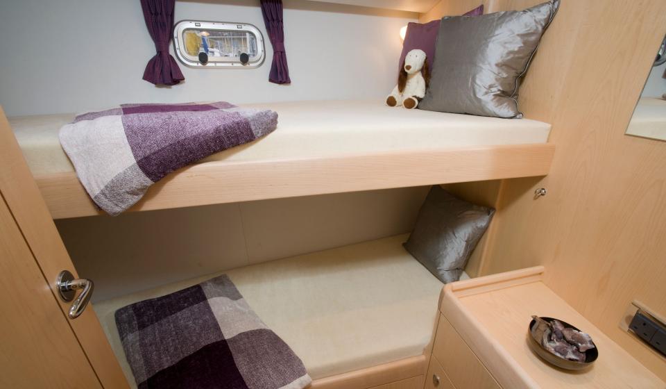 Oyster 54 Twin Cabin