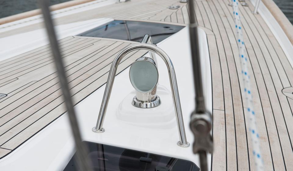 Oyster 545 Foredeck v2