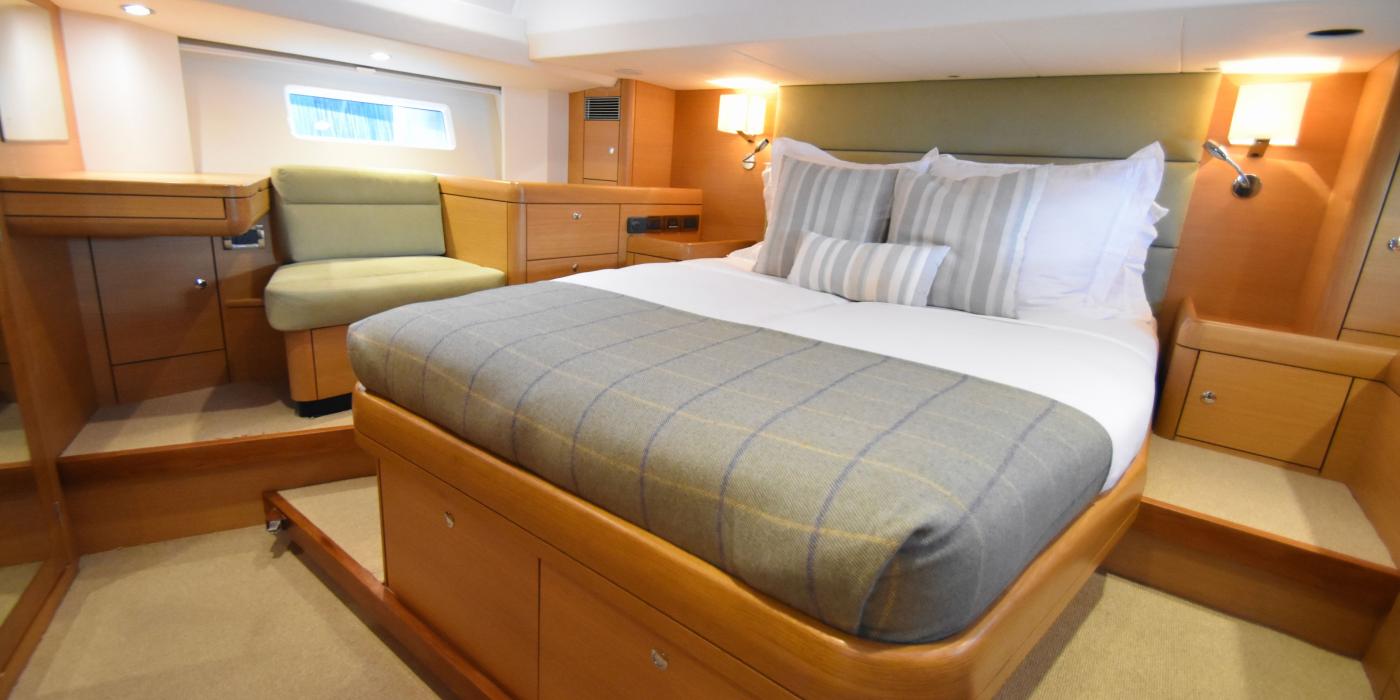 Oyster 545 Gallery 1