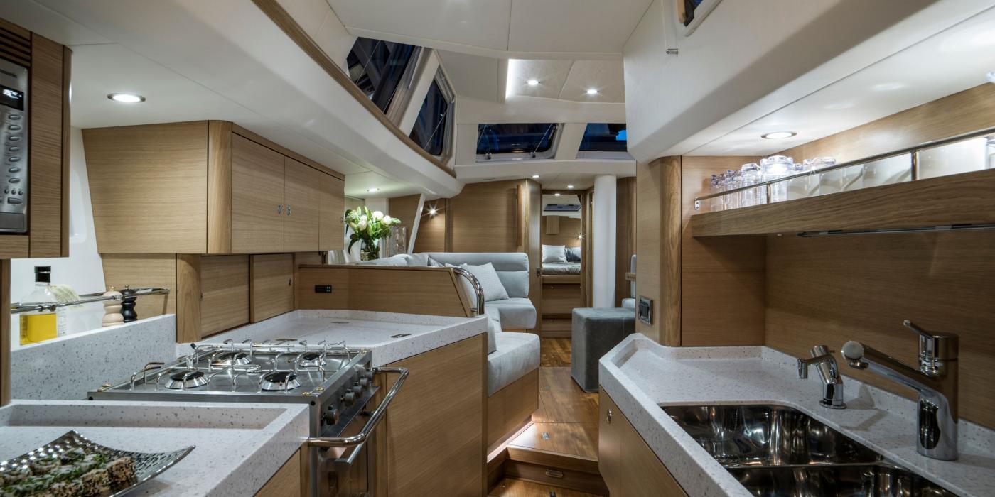 Oyster 545 Galley v2