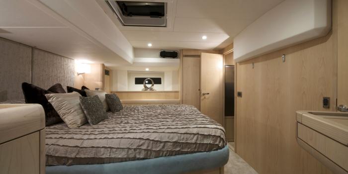 Oyster 545 Master Cabin v2