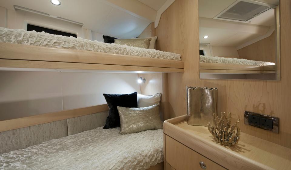 Oyster 545 Twin Cabin