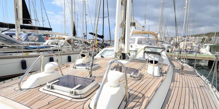 Oyster 55 Foredeck v2