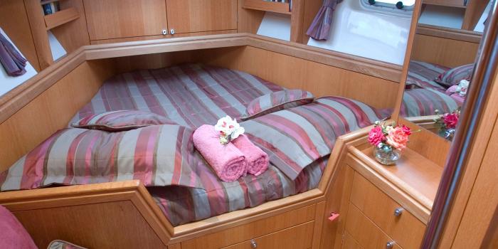 Oyster 55 Forward Double v2