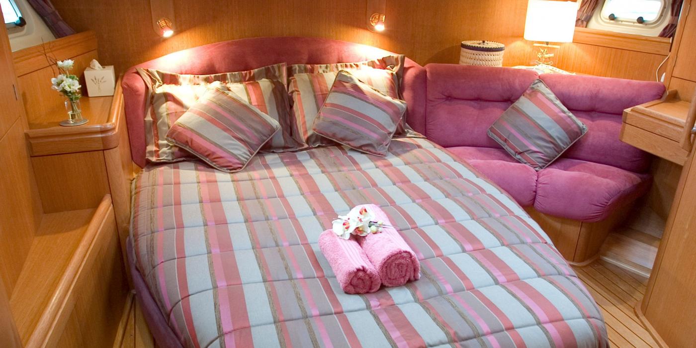 Oyster 55 Master Cabin v2