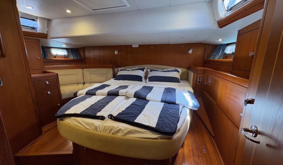 Oyster 56 Gallery 2 1 v2