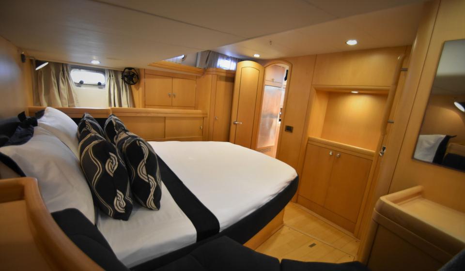 Oyster 56 Owners Stateroom 2