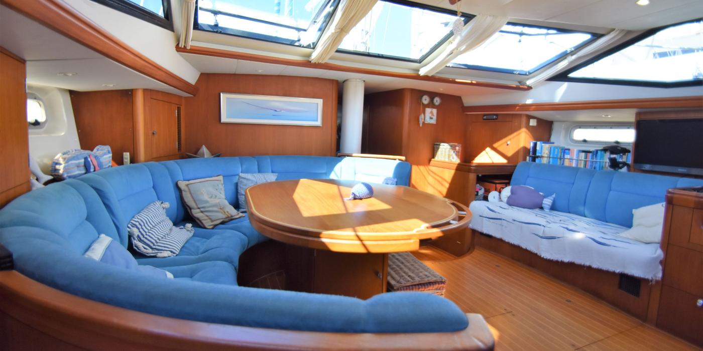 Oyster 56 Saloon v11