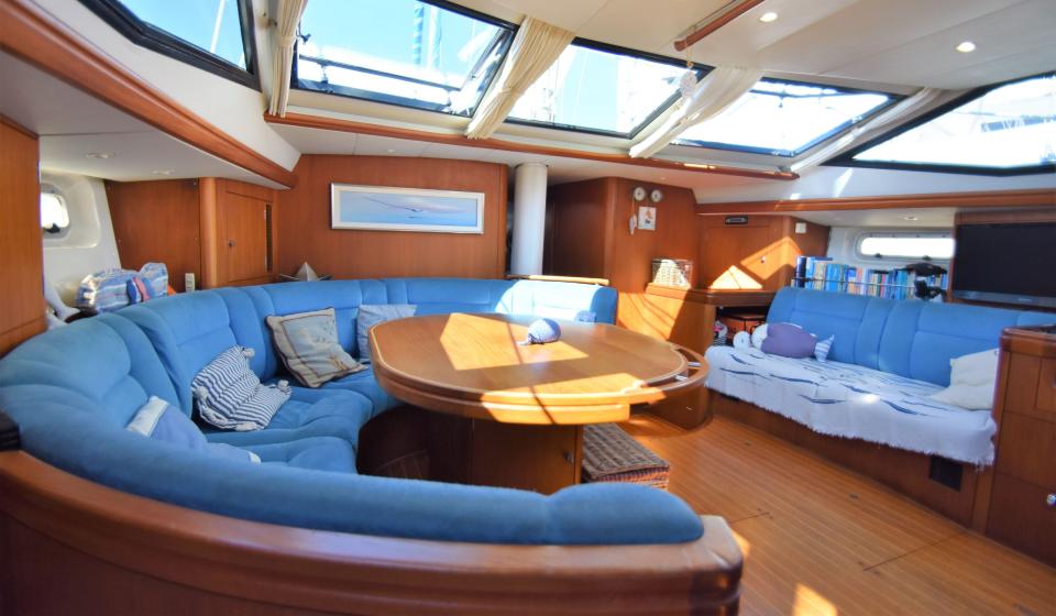 Oyster 56 Saloon v11