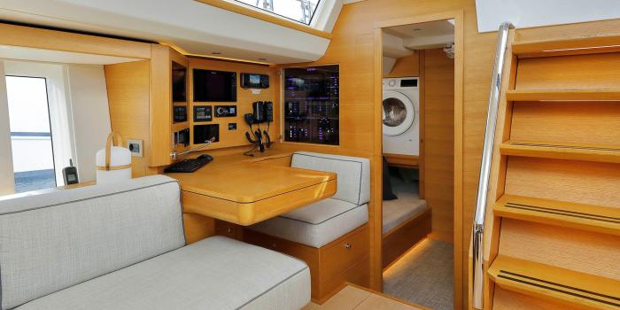 Oyster 565 Gallery 14