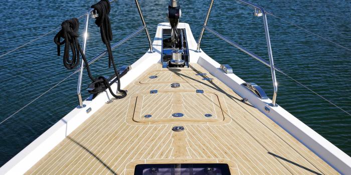 Oyster 565 Gallery 1