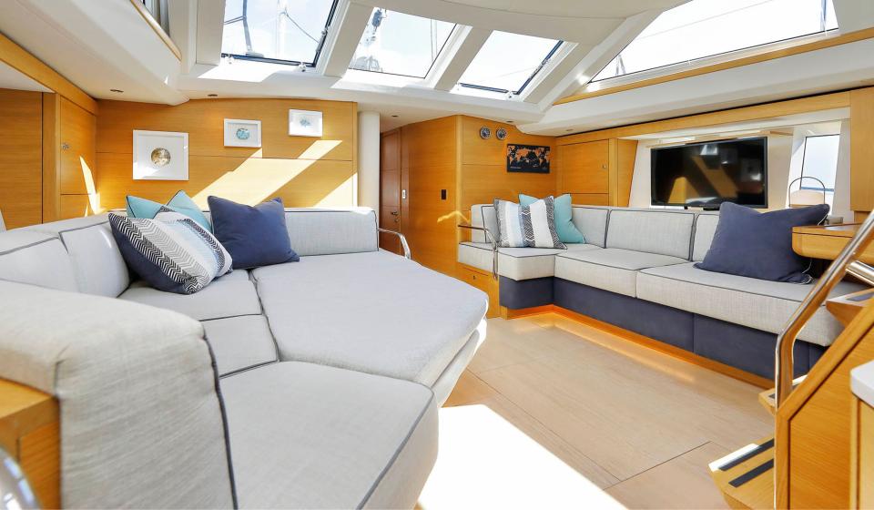 Oyster 565 Gallery 3