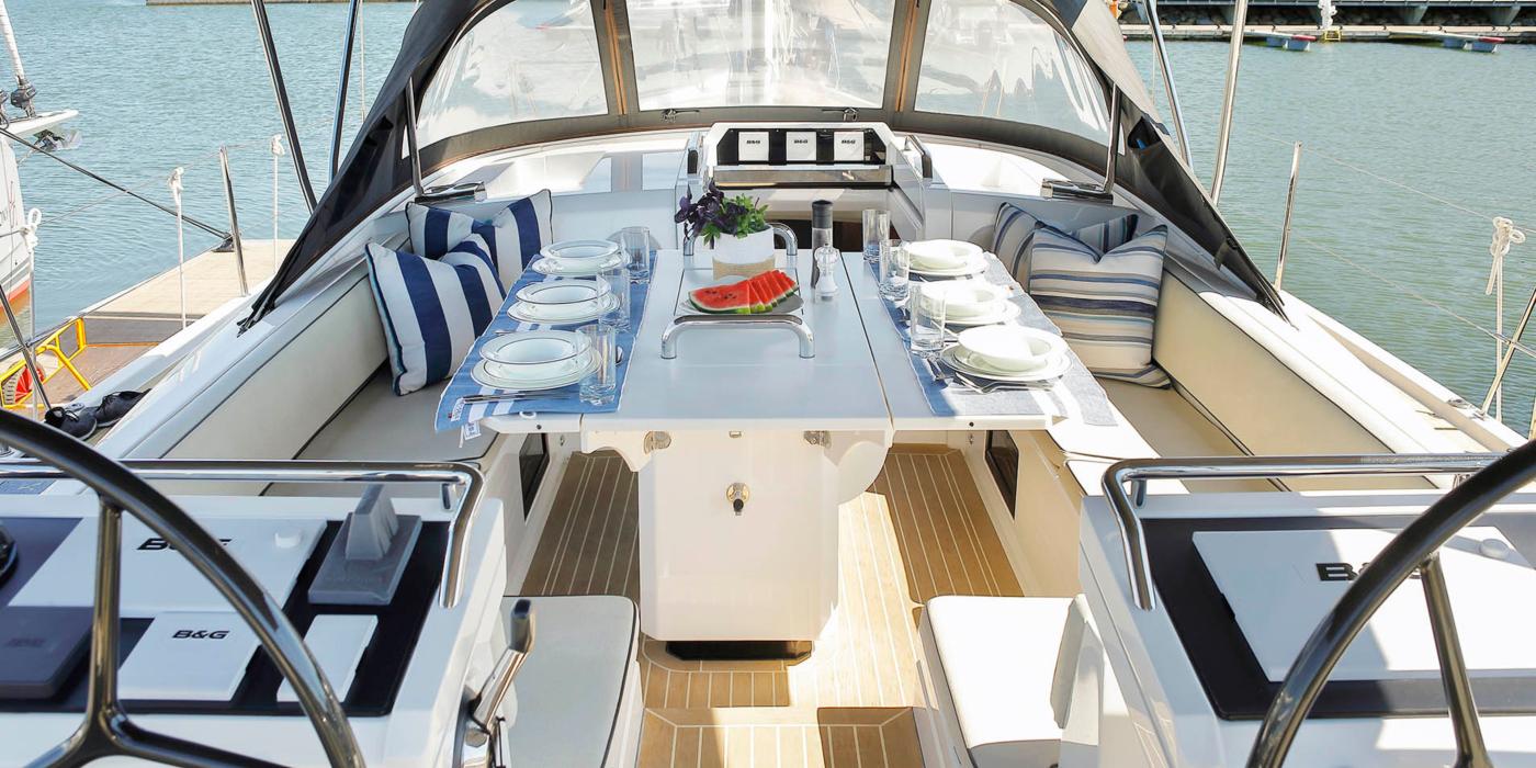 Oyster 565 Gallery 4