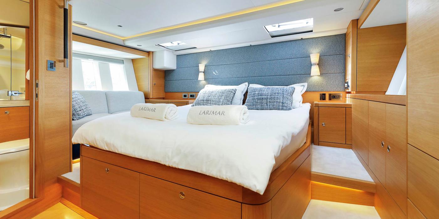 Oyster 565 Gallery 5