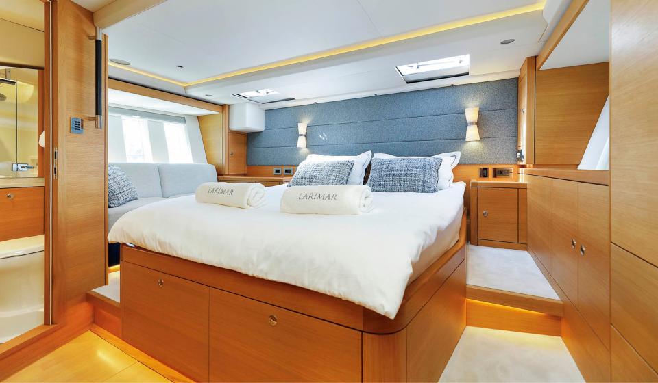 Oyster 565 Gallery 5