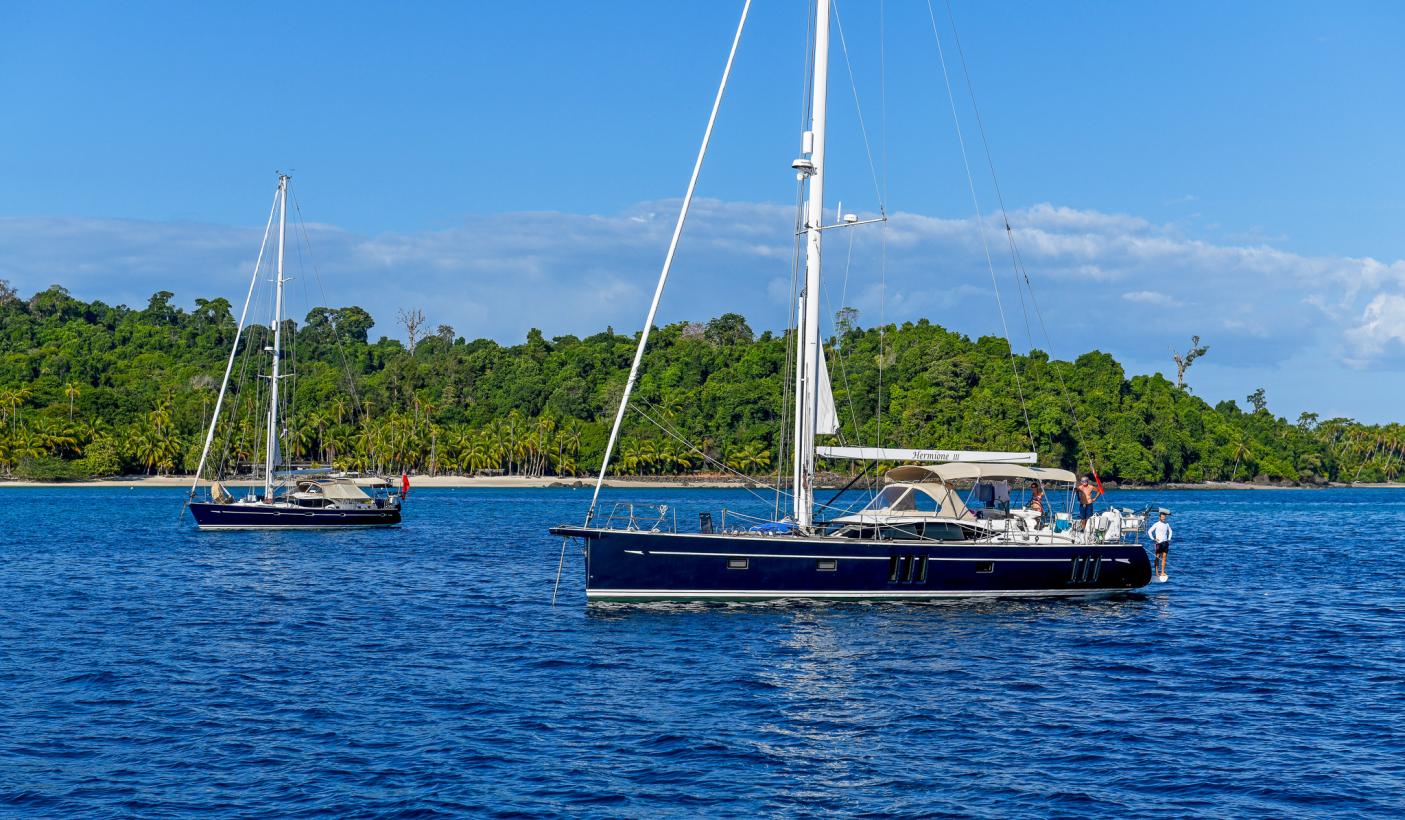 Oyster 565 Hermione III and Oyster 53 Distraction in Coiba Island