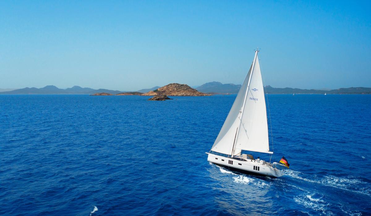 Oyster 565 Series II Exterior Bluewater Sailing 9