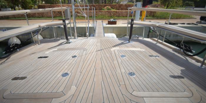 Oyster 575 Aft Deck v3