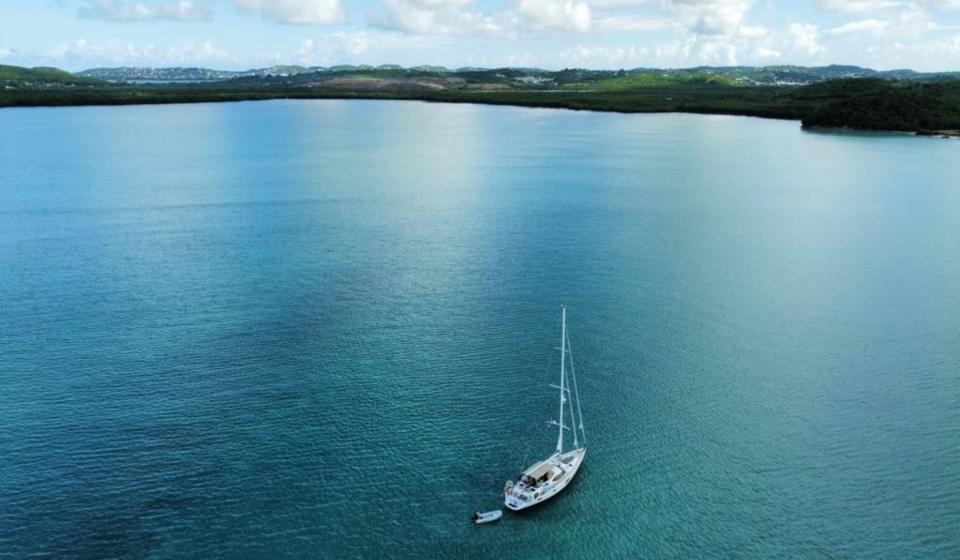 Oyster 575 Anchored 4