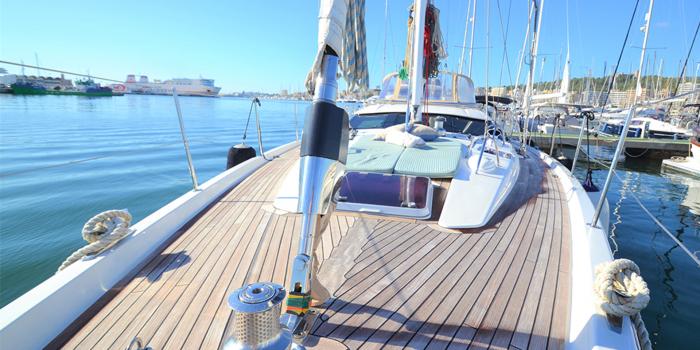 Oyster 575 Foredeck v2